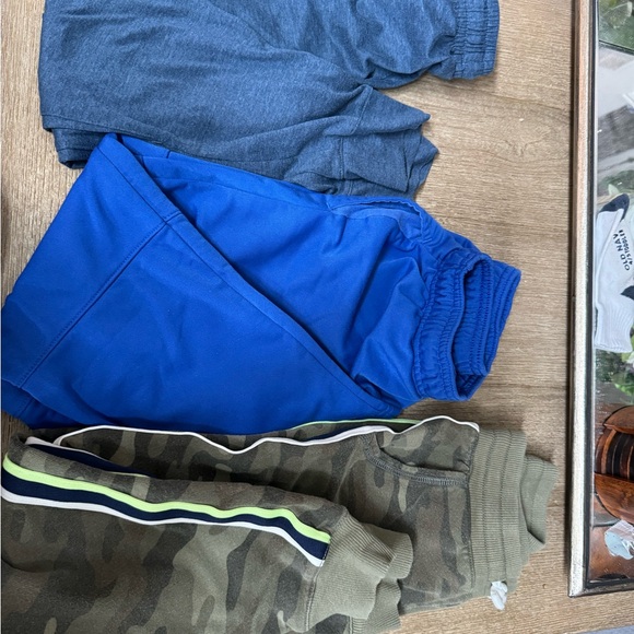 Boys sweatpants bundle size 7 to 10 EUC - Picture 6 of 16